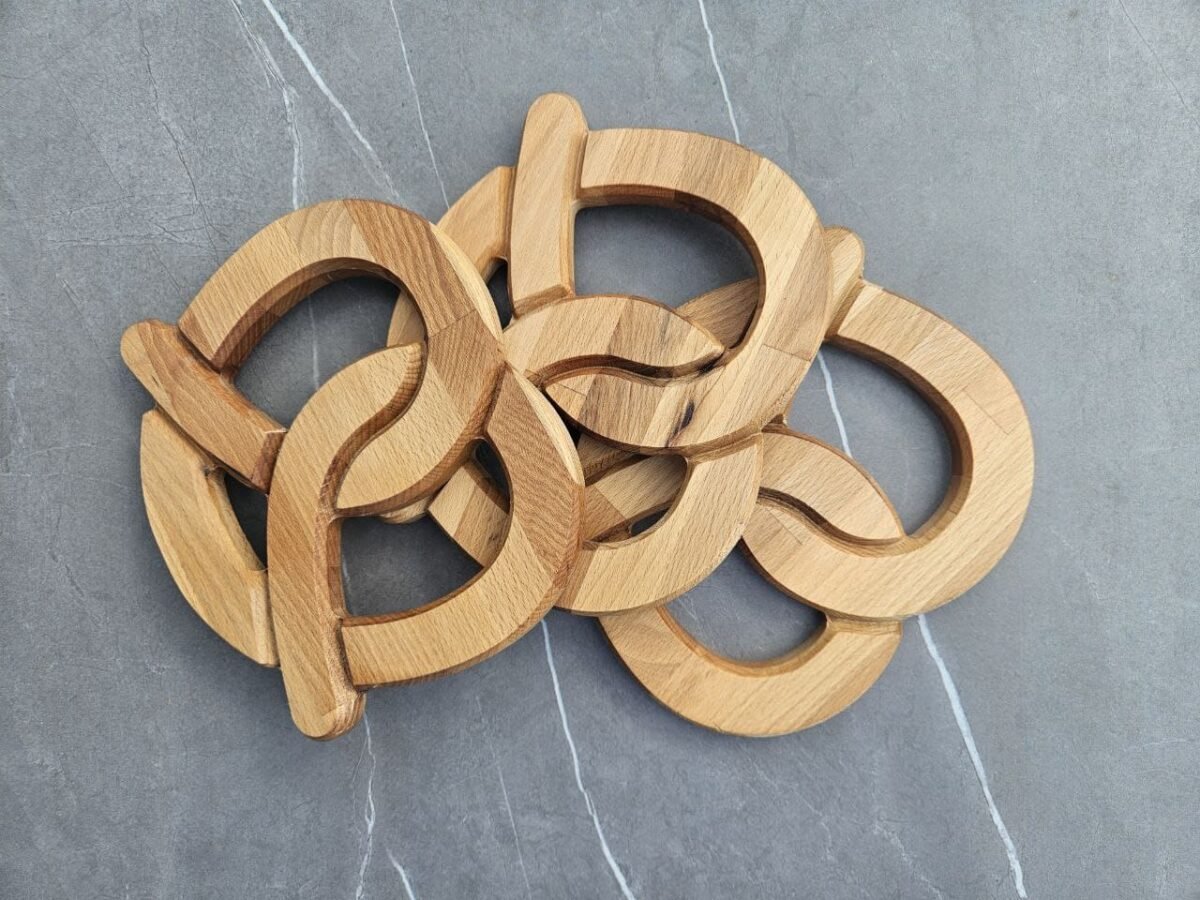 3 Dessous de plat bretzel bois hêtre naturel - décoration cuisine alsacienne artisanale